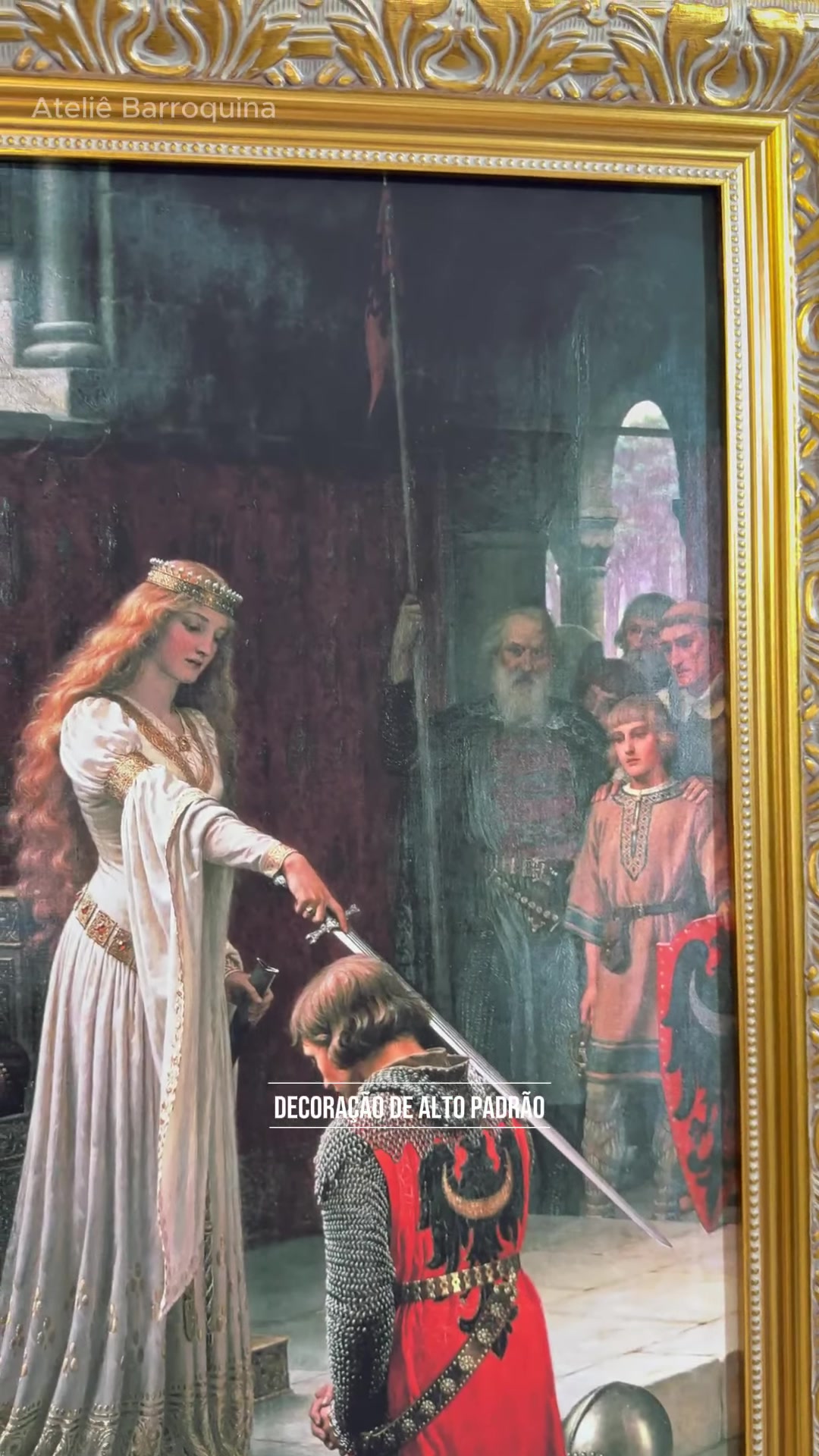 Pintura de uma figura feminina com espada diante de um cavaleiro ajoelhado